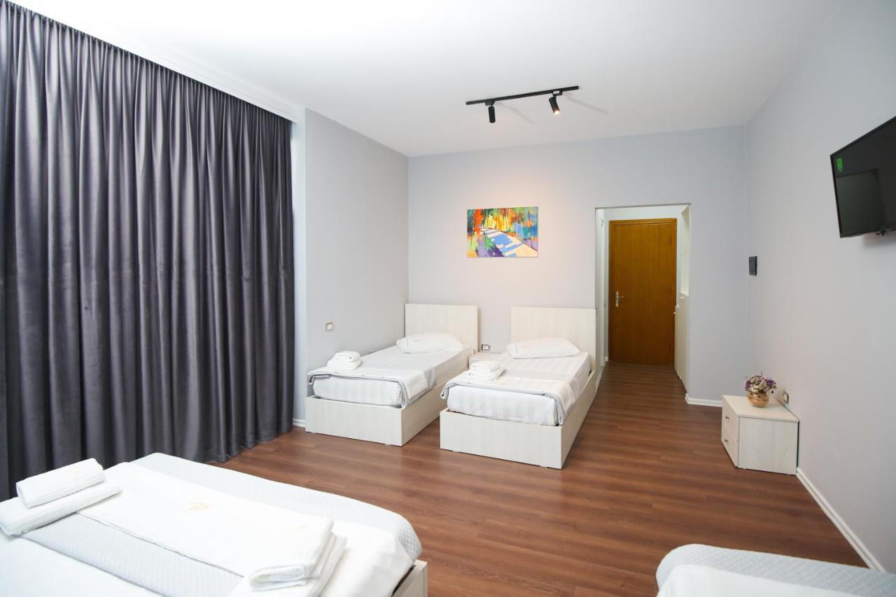 The Hart Hotel Vlore Exterior photo