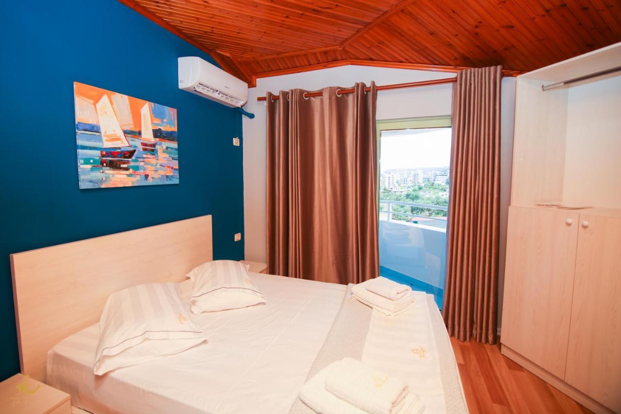 The Hart Hotel Vlore Exterior photo